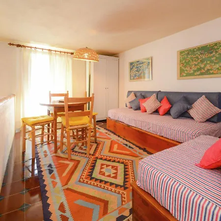 Vakantiehuis Lovely Holiday In Calabria Near Beach *