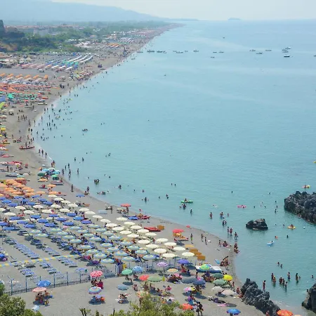 Lovely Holiday In Calabria Near Beach Vakantiehuis *